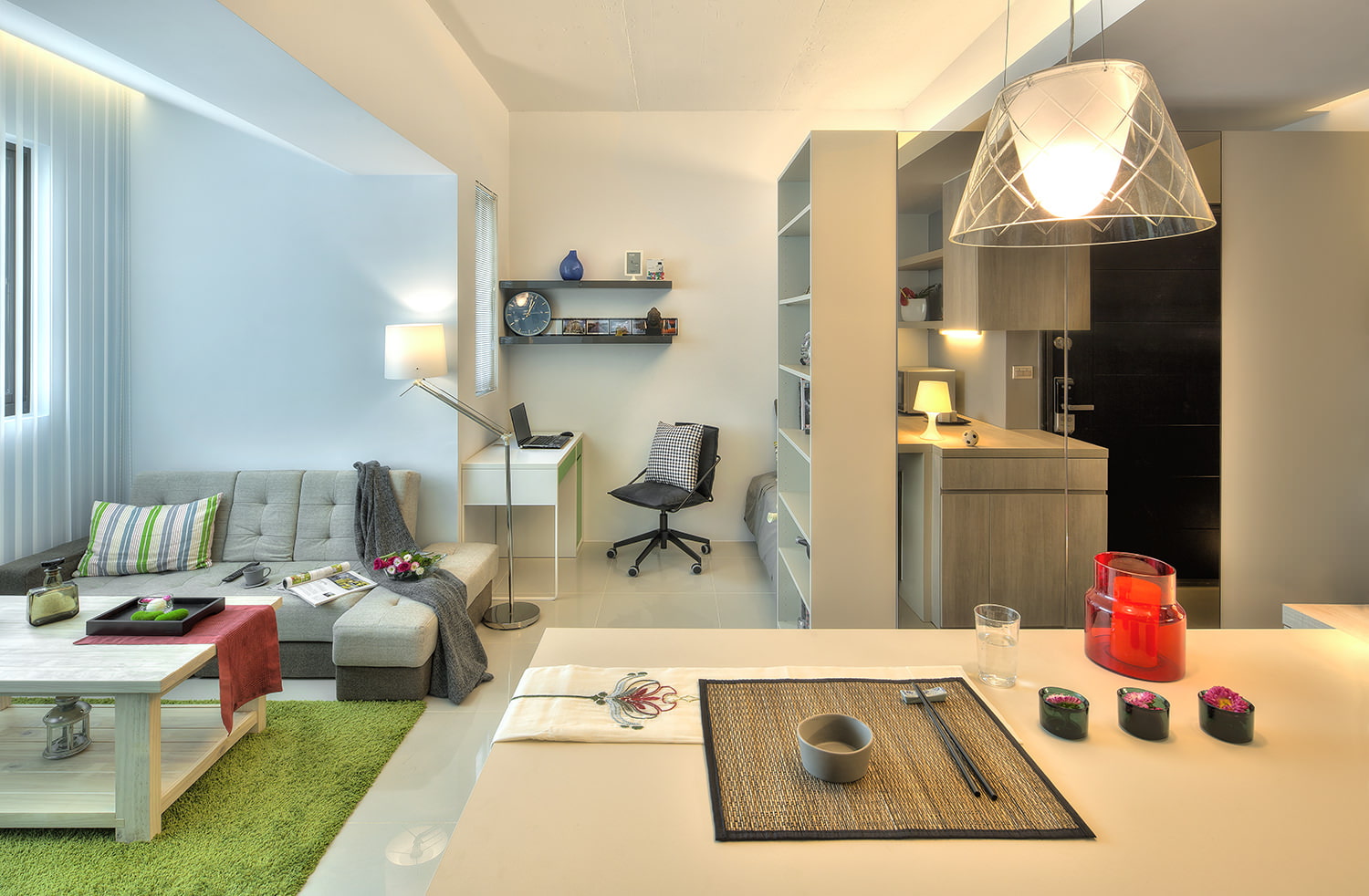 Дизайн маленькой квартиры-студии: 75 фото реальных интерьеров