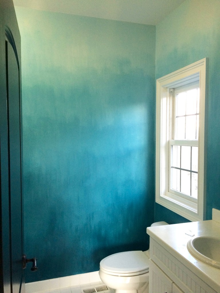 Краска для ванной комнаты для стен: какой краской лучше всего покрасить в ванной, можно ли использовать водоэмульсионку, хлоркаучуковую, чем шпаклевать, штукатурить, и есть ли краска для без запаха