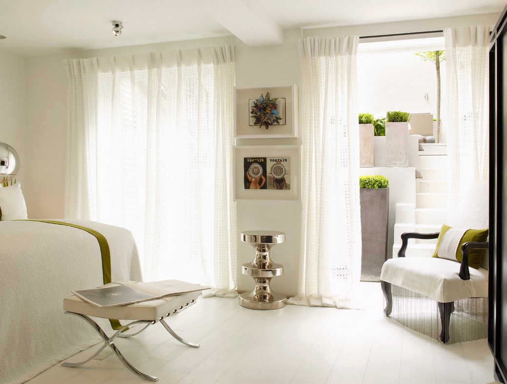 Советы по выбору дизайна штор под цвет мебели и обоев в гостиной