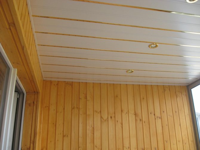 Как сделать потолок из пластиковых панелей на балконе