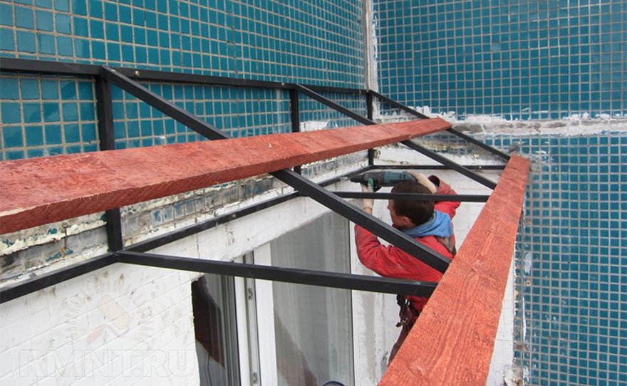 Утепление потолка и крыши на балконе или лоджии: своими руками