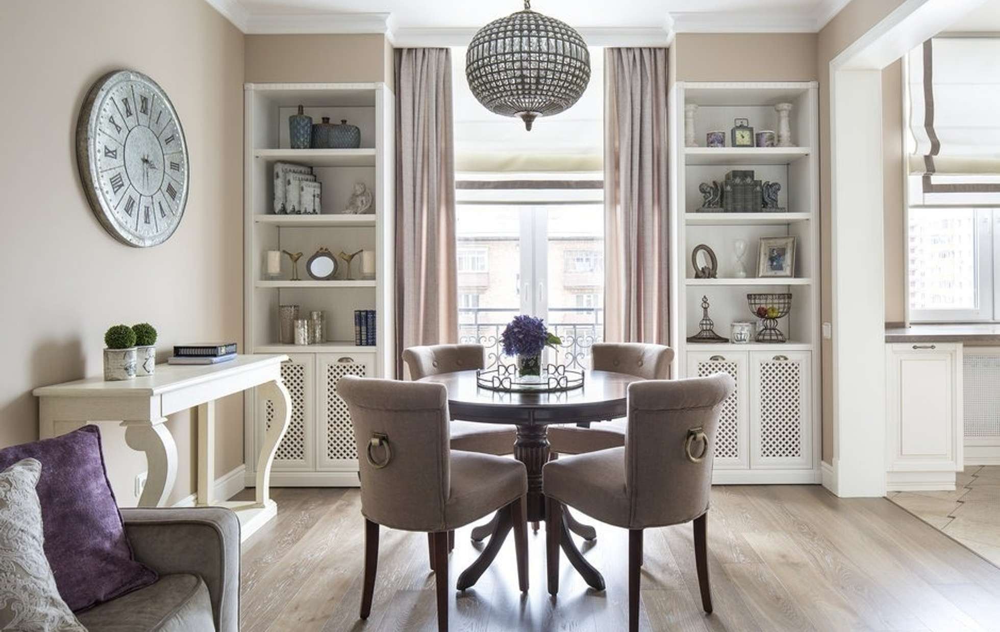 Круглый стол на кухне фото в интерьере