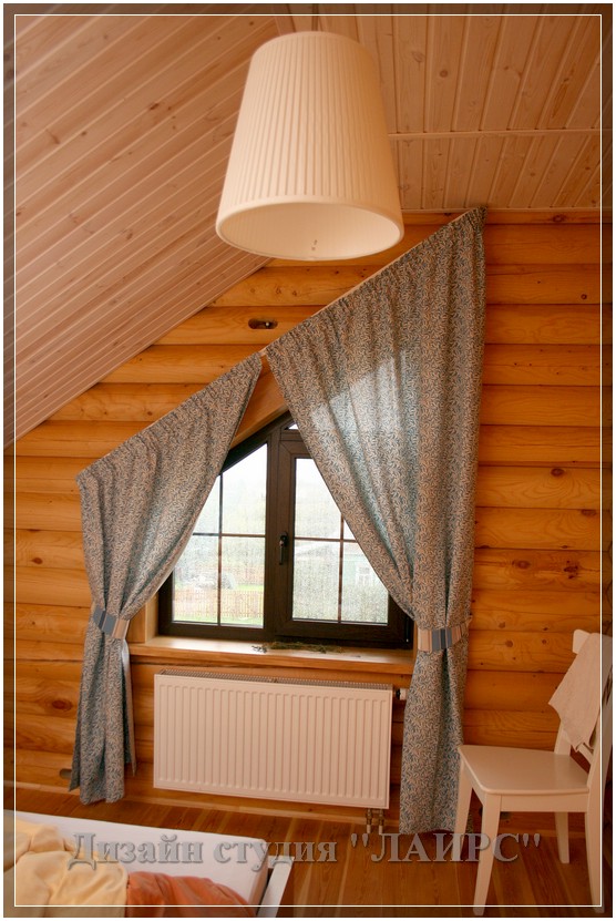 Тройные шторы для гостиной: преимущества, подбор карниза в гостинную, и правила сочетания с фото примерами