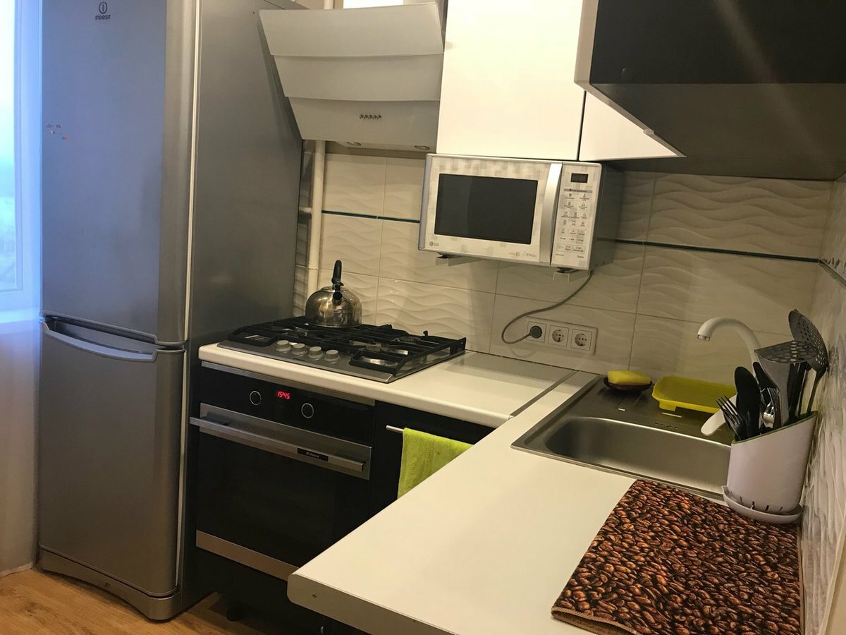 Кухни 5кв с газовой плитой и холодильником 5 кв м