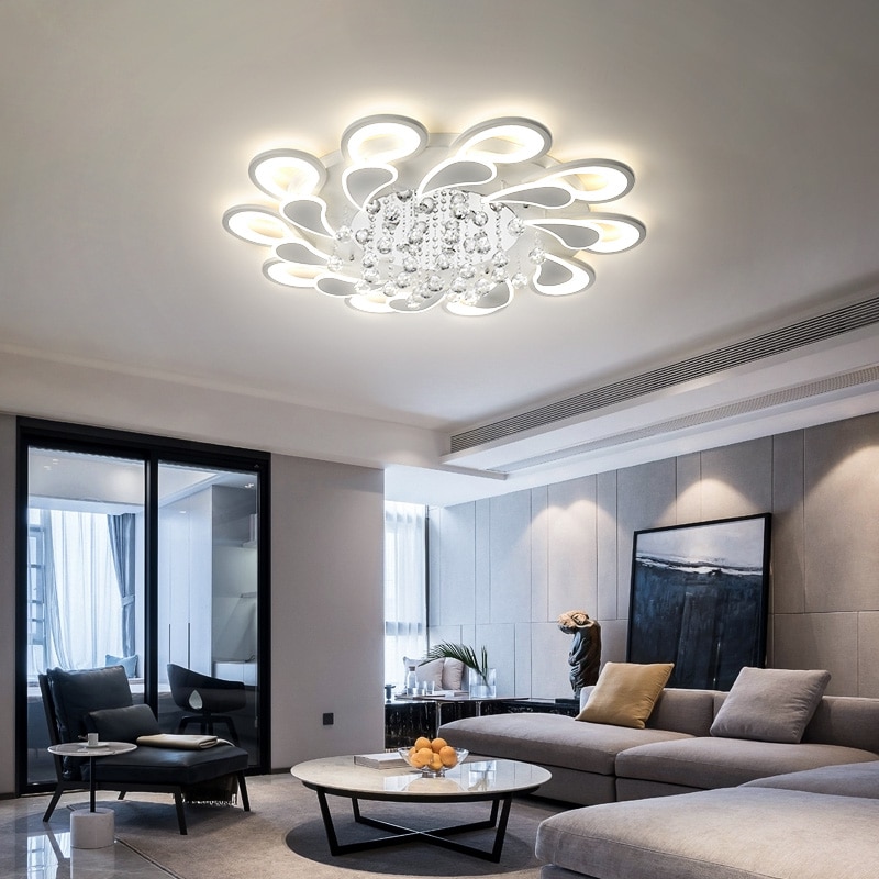 Потолочное освещение: подбираем варианты для квартиры и дома
