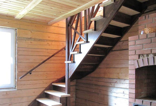 Дешевые лестницы эконом-класса для дома и дачи