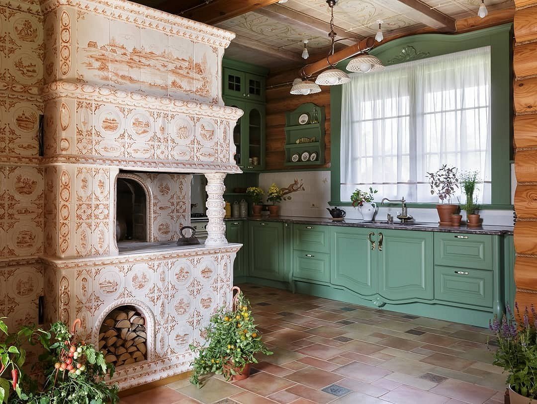 Кухня с русской печью в деревянном доме: пережиток или современная интерпретация?