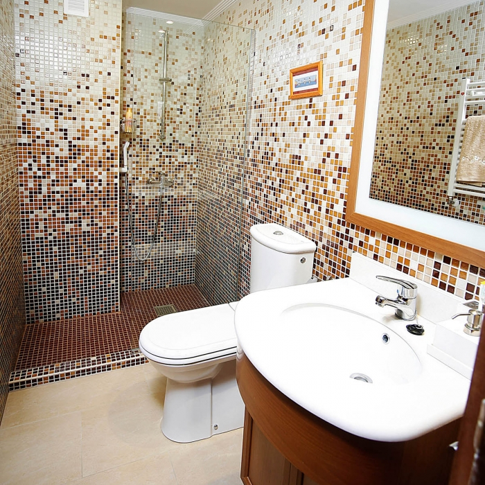Мозаика в ванной комнате: дизайн +75 фото