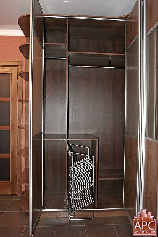 Как выбрать угловой шкаф в прихожую - виды конструкции и перспектива мебели ????