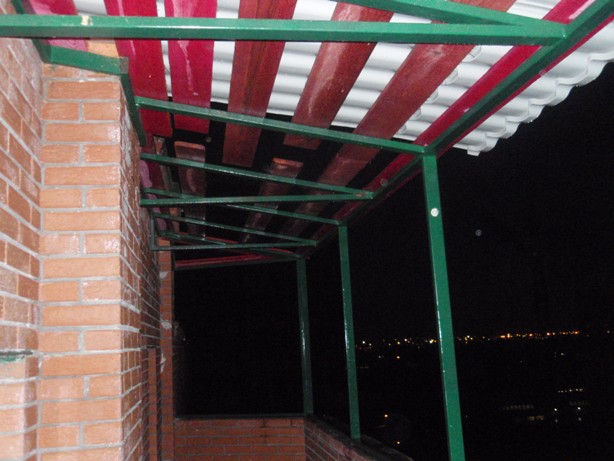 Шумоизоляция балкона и лоджии: козырька, крыши, отлива, потолка, стен.