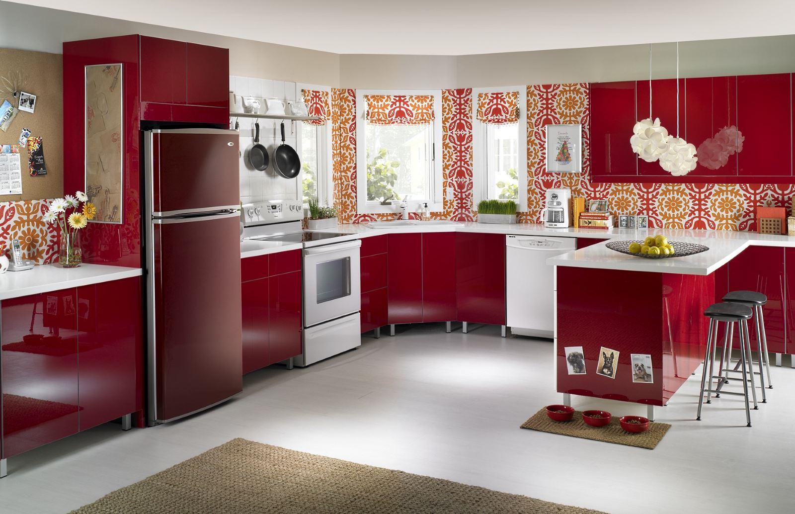 Красная кухня в интерьере (115+ фото): дизайн в ярких контрастах