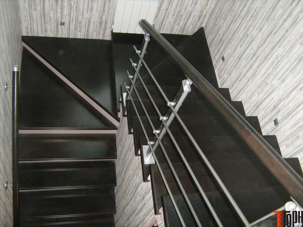 Металлические лестницы на второй этаж, виды и монтаж своими руками