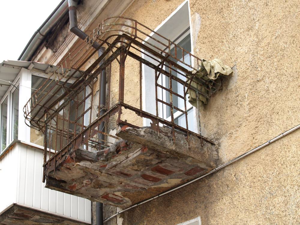 Кто должен ремонтировать балкон: управляющая компания, тсж или собственник приватизированной квартиры