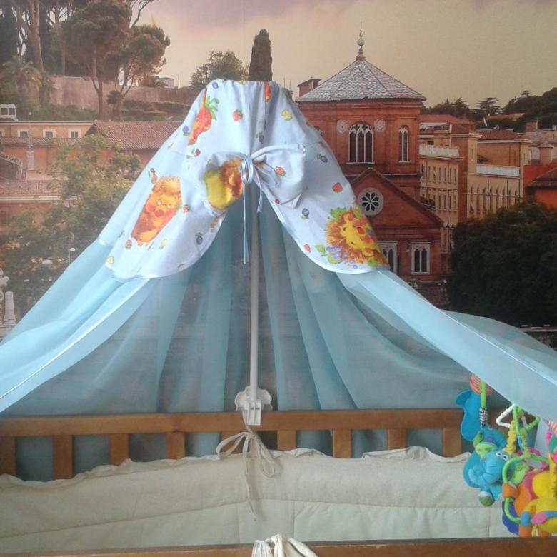 Держатель для балдахина на детскую кроватку (15 фото и видео): все виды креплений