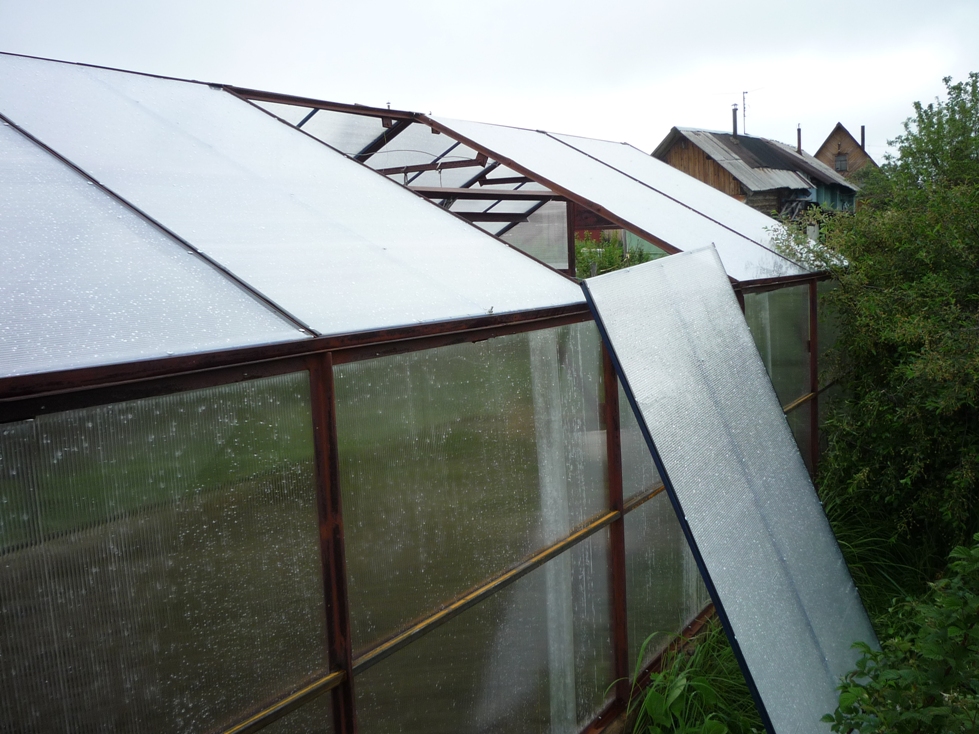 Больше света: делаем прозрачную крышу из поликарбоната