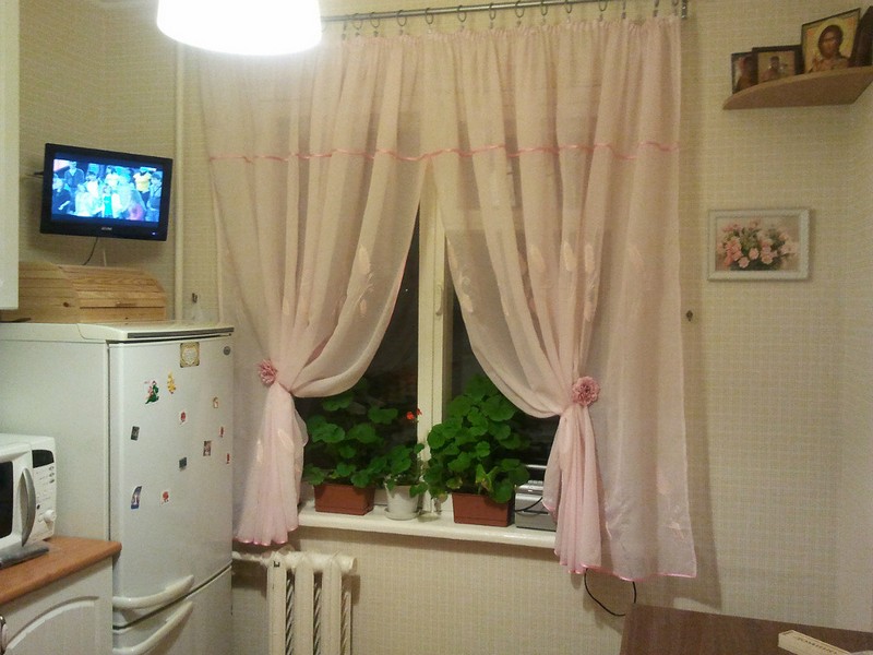 Подбор штор в кухню-гостиную