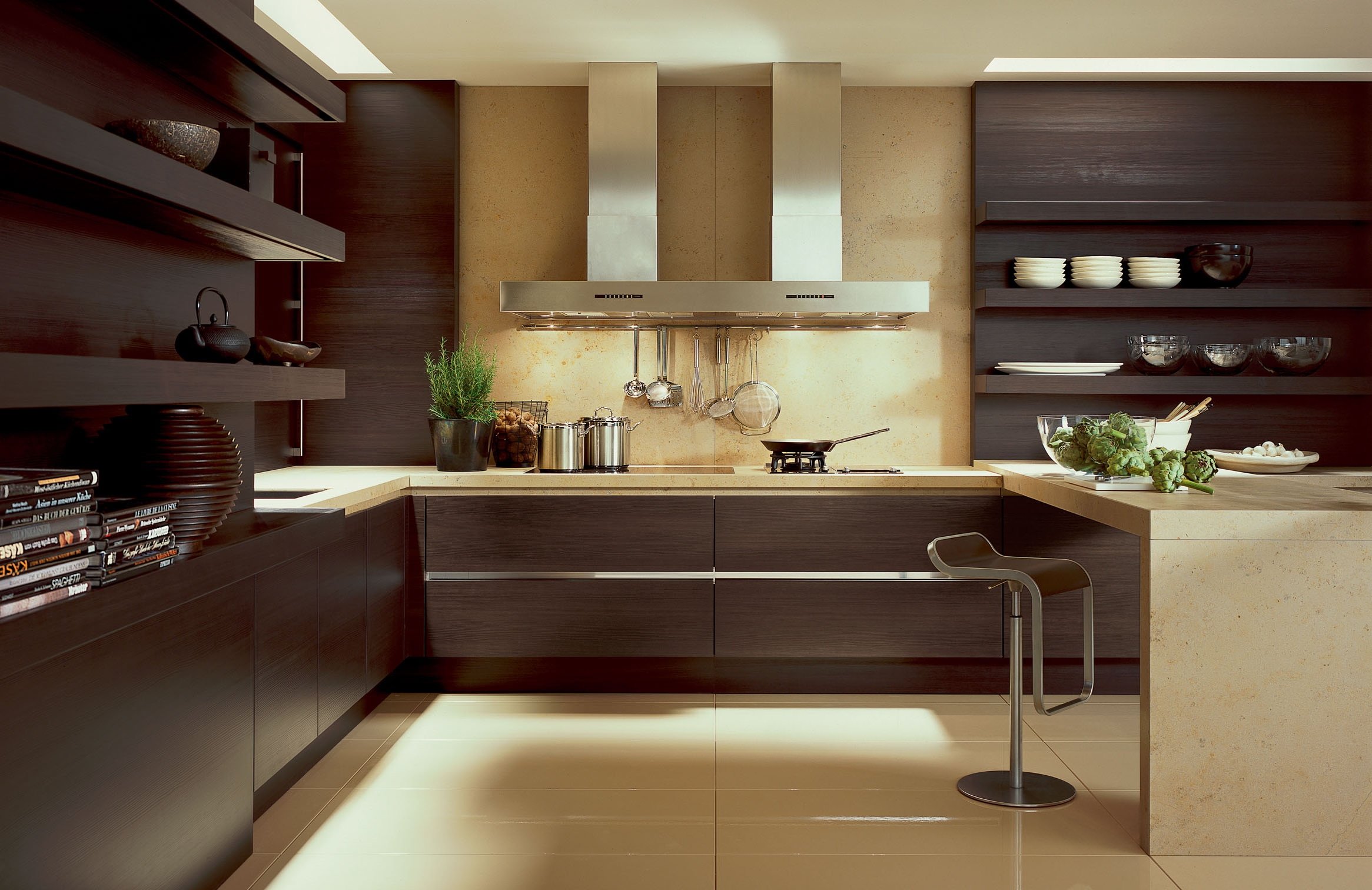 Кухня в современном стиле: как красиво оформить интерьер квартиры или дома, идеи готового дизайна, материалы, как подобрать гарнитур, выбор декора, фото решений