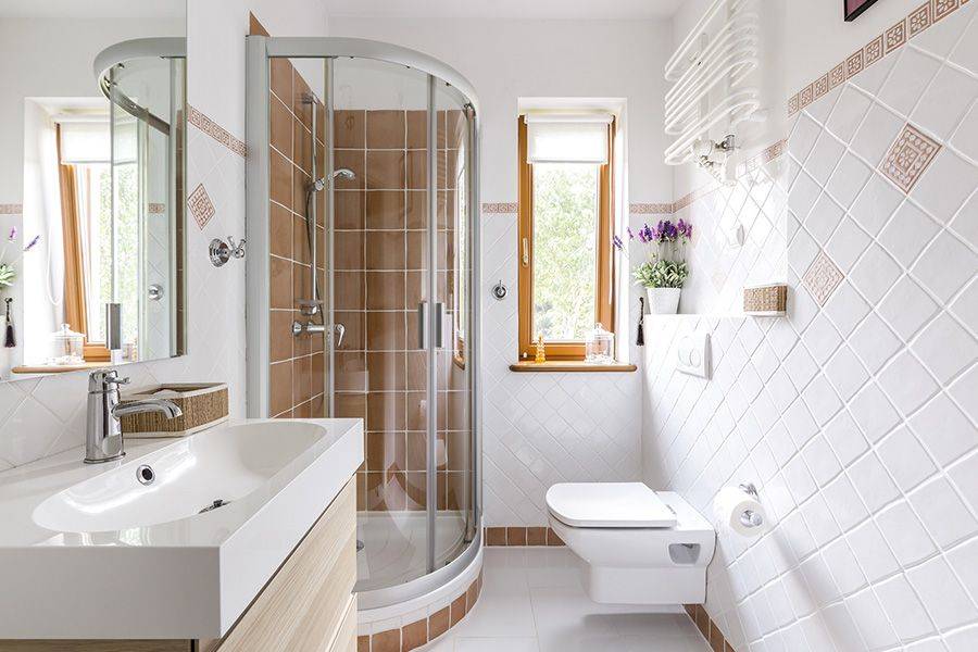 Дизайн ванной комнаты с душевой кабиной и туалетом - правила организации помещения