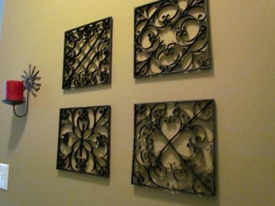 Панно из дерева на стену декоративное из брусков, резьба по дереву в интерьере
 - 13 фото