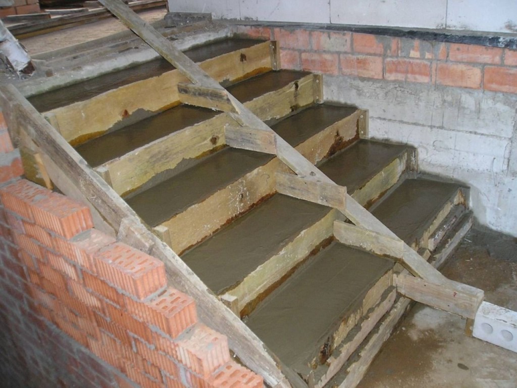 Лестницы: ремонт бетонных ступеней — как самостоятельно устранить повреждения