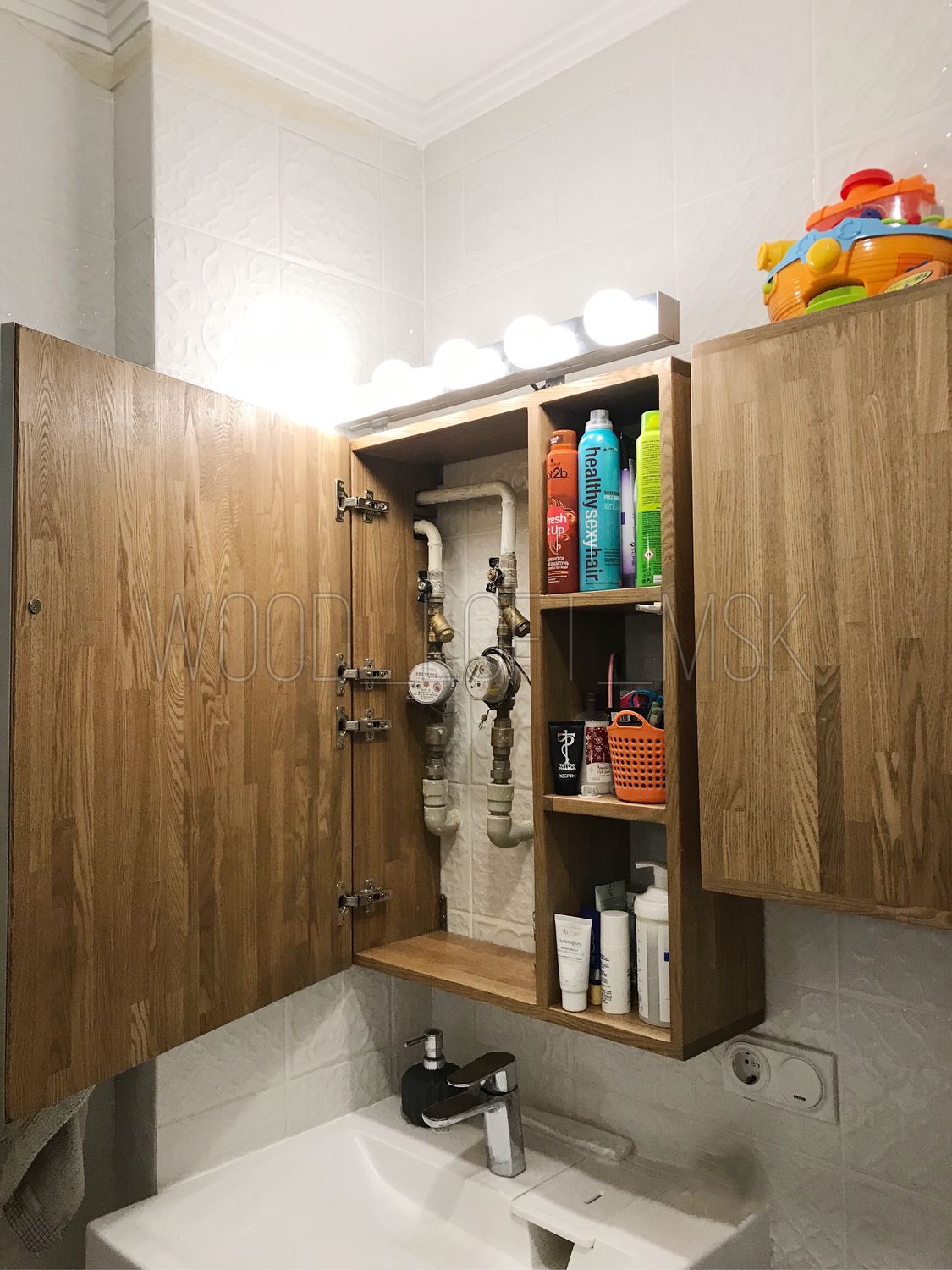 Зеркальный шкаф в ванную: 79 фото расположения в стильном интерьере