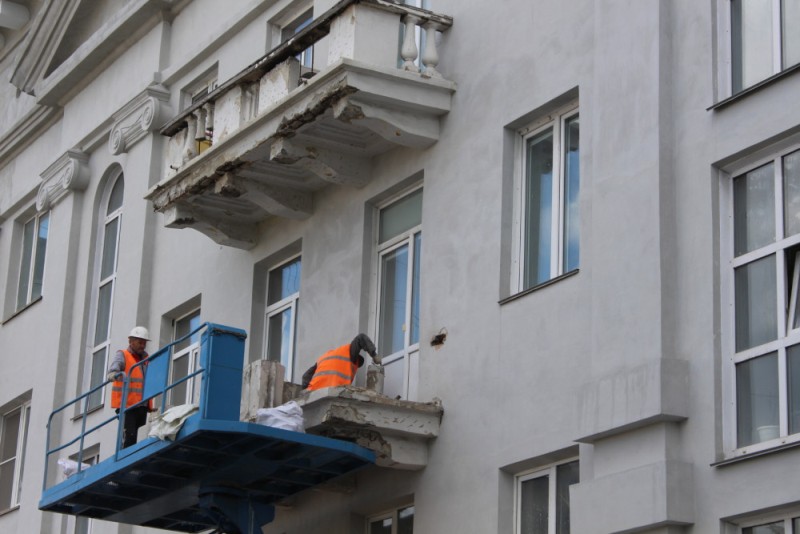 Как отремонтировать балкон в многоквартирном доме?