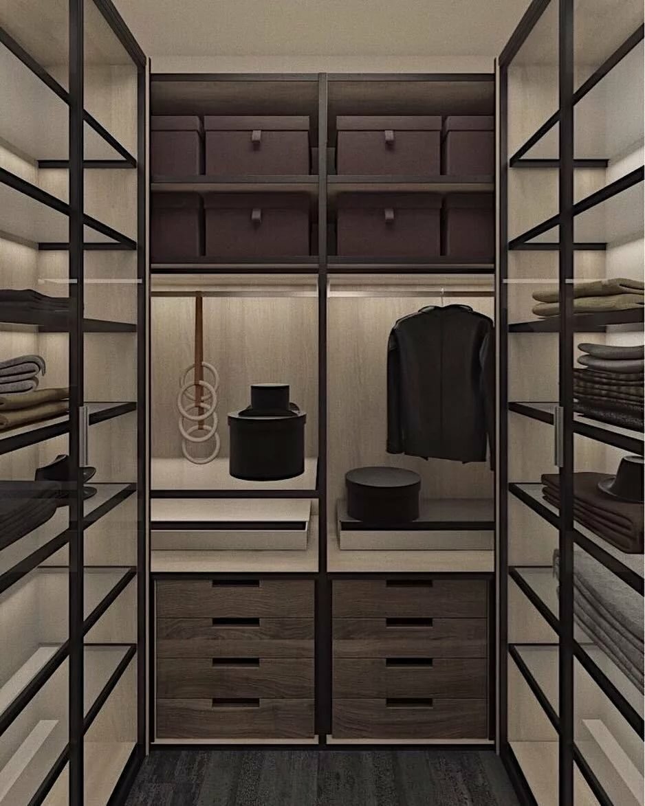 Маленький да удаленький: организуем гардеробную комнату правильно
