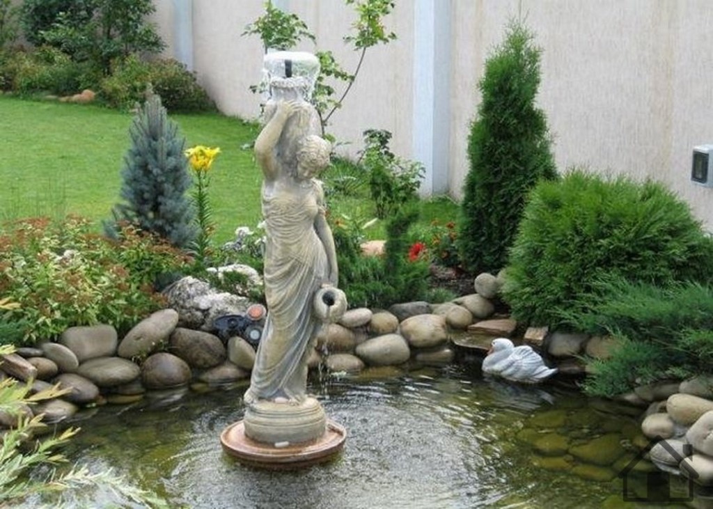 Декоративный садовый фонтан на участке | фонтан своими руками