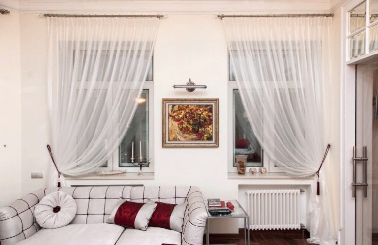 Гостиная с двумя окнами: лучшие идеи и красивые варианты стильного оформления гостиной (180 фото)