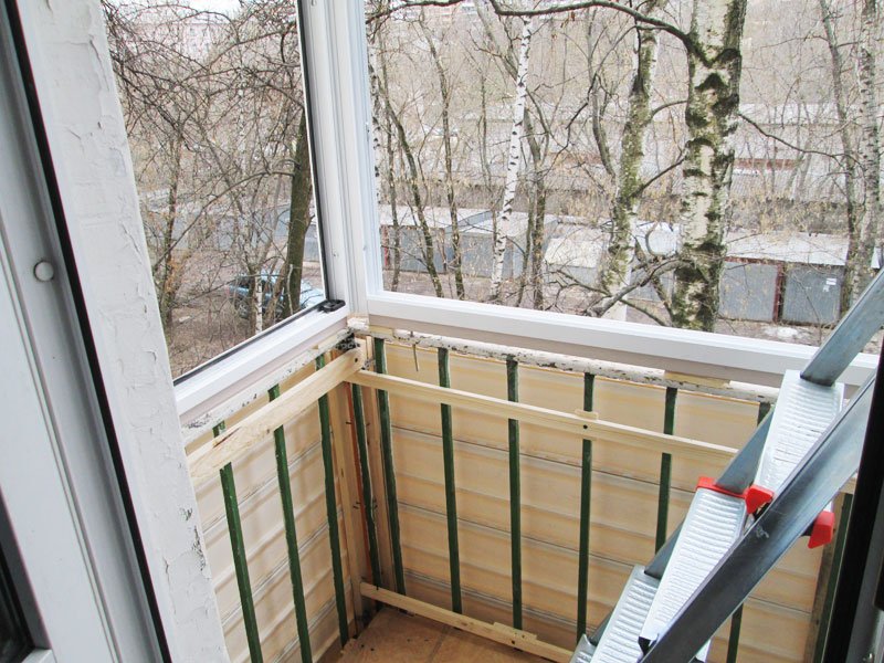Остекление балкона своими руками: как застеклить, пошаговая инструкция и подготовка, видео и советы от специалистов