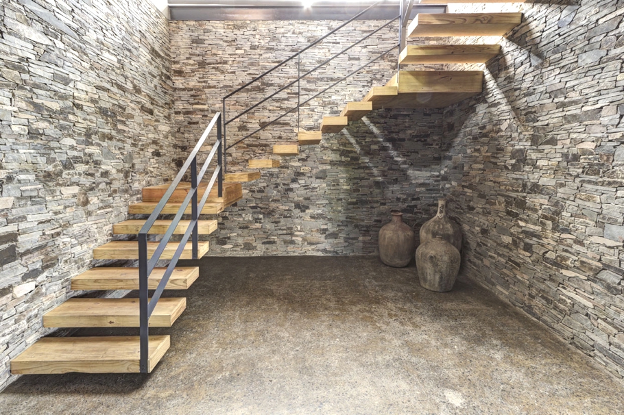 Отделка лестницы в доме: 160+ (фото) деревом, плиткой, камнем