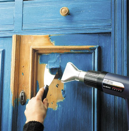 Красим деревянную дверь своими руками — секреты специалистов