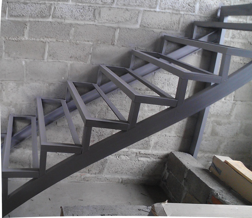 Металлические лестницы на второй этаж своими руками, фото
