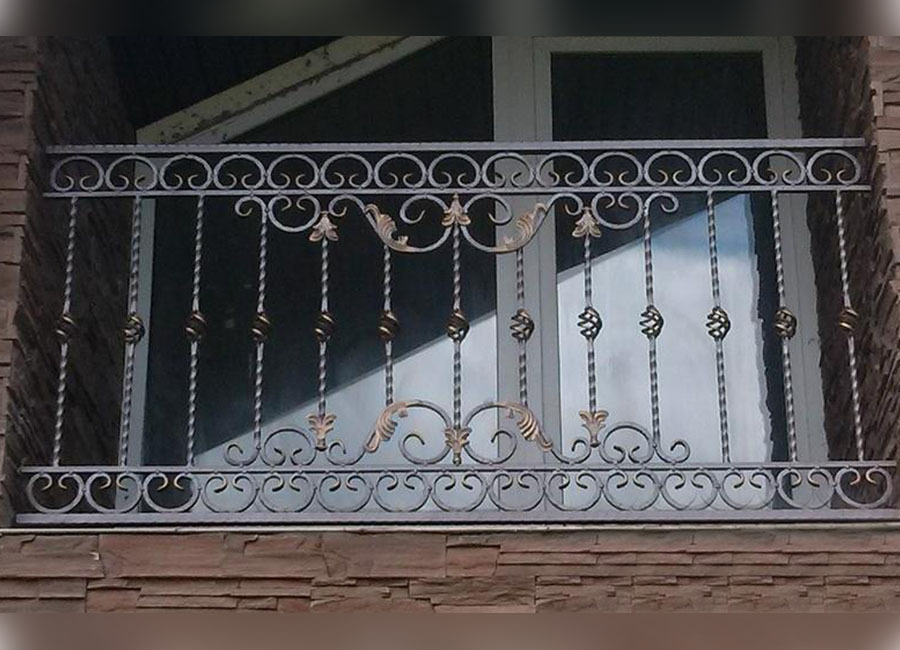 Кованые балконы - особенности такого дизайна на 80 фото