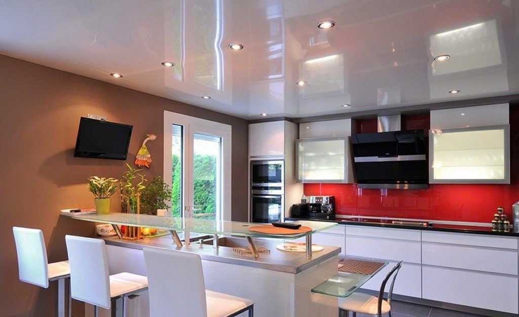 Какой натяжной потолок лучше выбрать для кухни: матовый или глянцевый — портал о строительстве, ремонте и дизайне