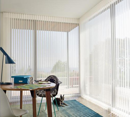 Жалюзи в комнату, на пластиковое окно на кухню, вертикальные жалюзи в интерьере вместо штор в современном стиле
 - 35 фото