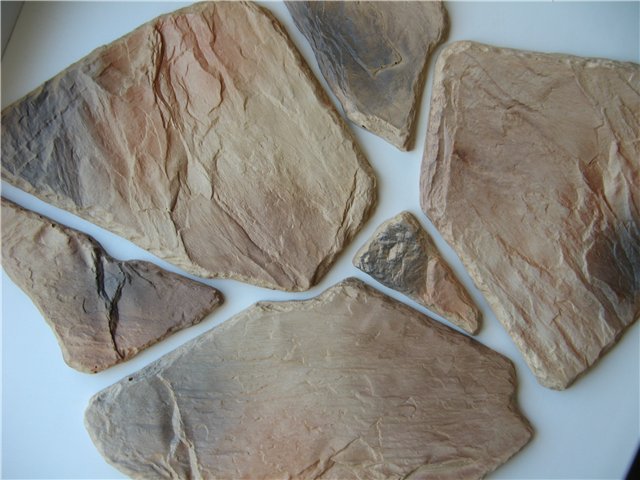 Декоративный камень из бетона: особенности материала, техника производства изготовления своими руками, советы по резке и покраске деталей