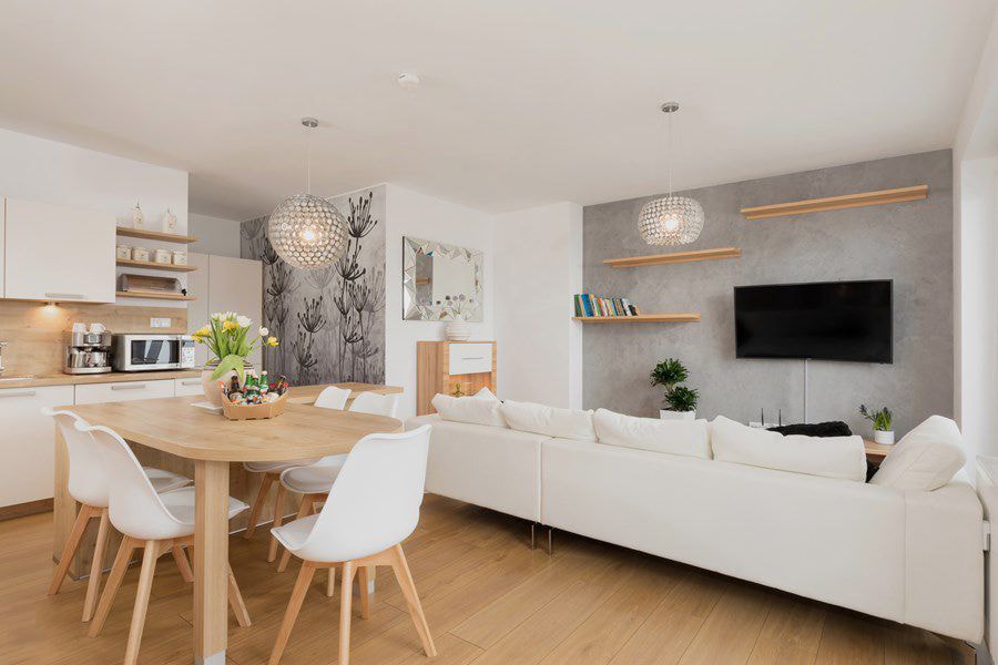 Дизайн кухни гостиной в современном стиле в квартире 15 кв м с диваном фото