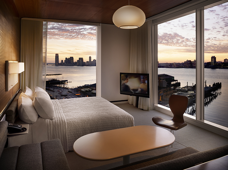 Дизайн интерьера квартиры с панорамными окнами