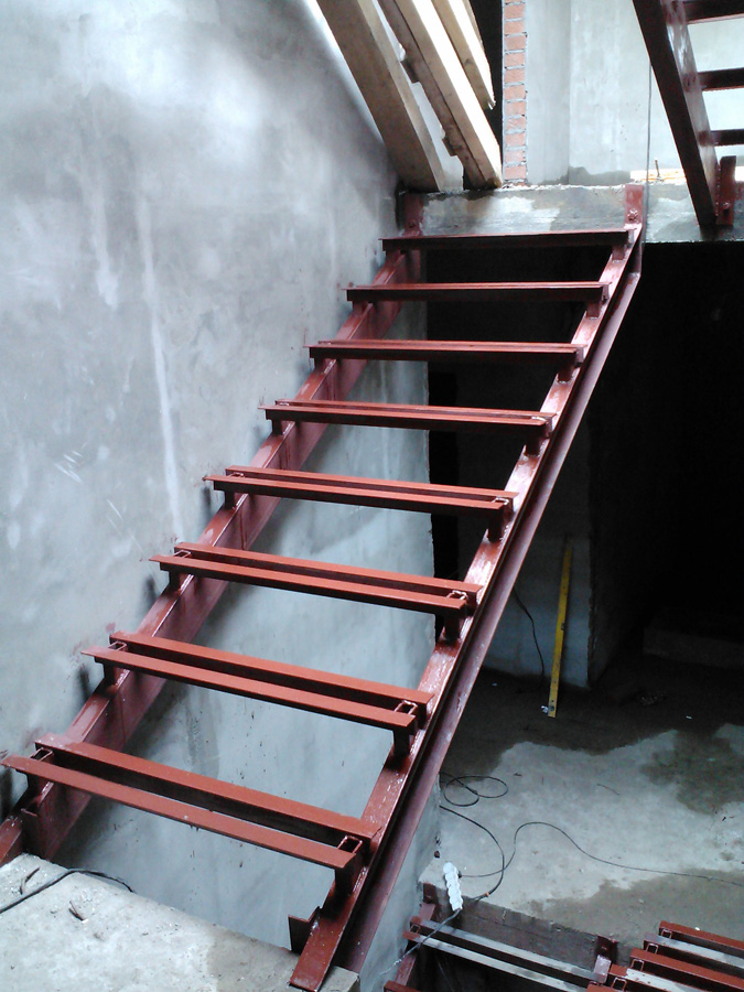 Металлическая лестница: как сделать лестницу на второй этаж своими руками из металла с поворотом на 90 градусов (фото) » интер-ер.ру