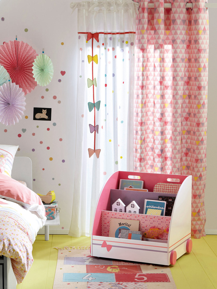 Занавески в детскую комнату: короткие, разноцветные и другие варианты в дизайне