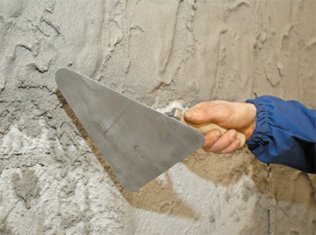 Шлифовка штукатурки (оштукатуренных стен): инструмент, чем шлифовать