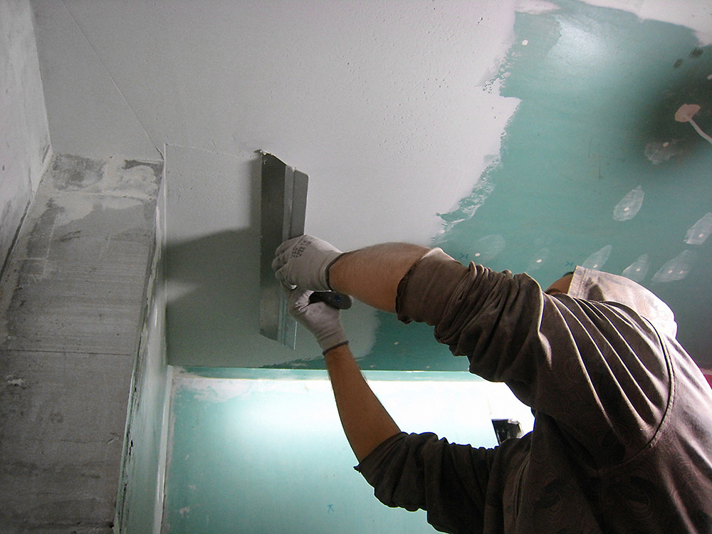 Шпаклевка стен под покраску: как правильно шпаклевать стены
