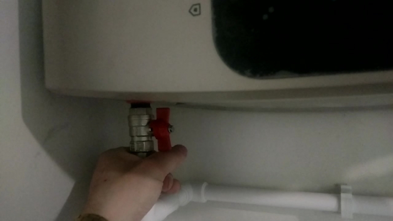 Как правильно слить воду с водонагревателя — лучшие способы