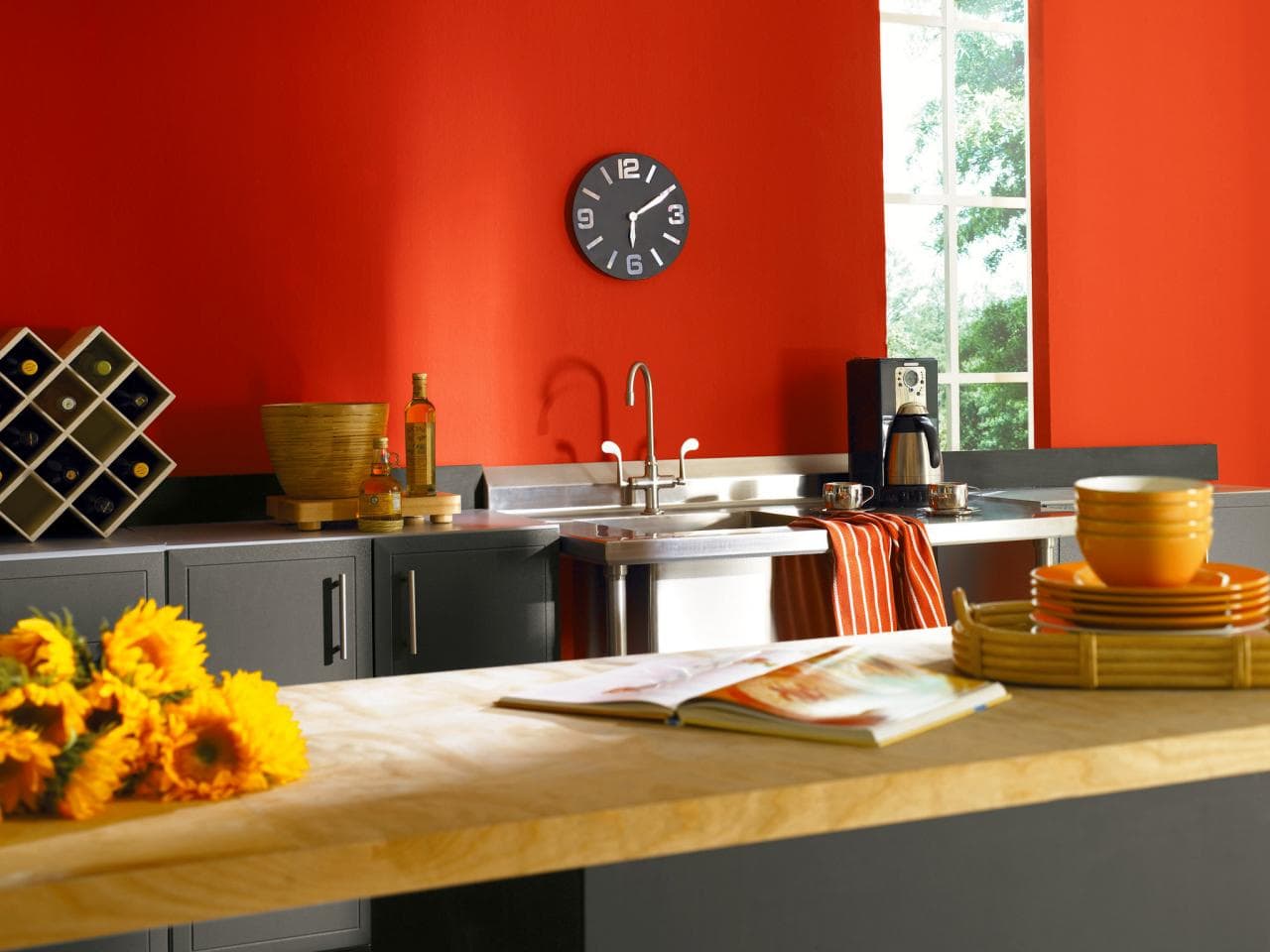Как покрасить кухонный гарнитур: 6 этапов покраски и инструкции